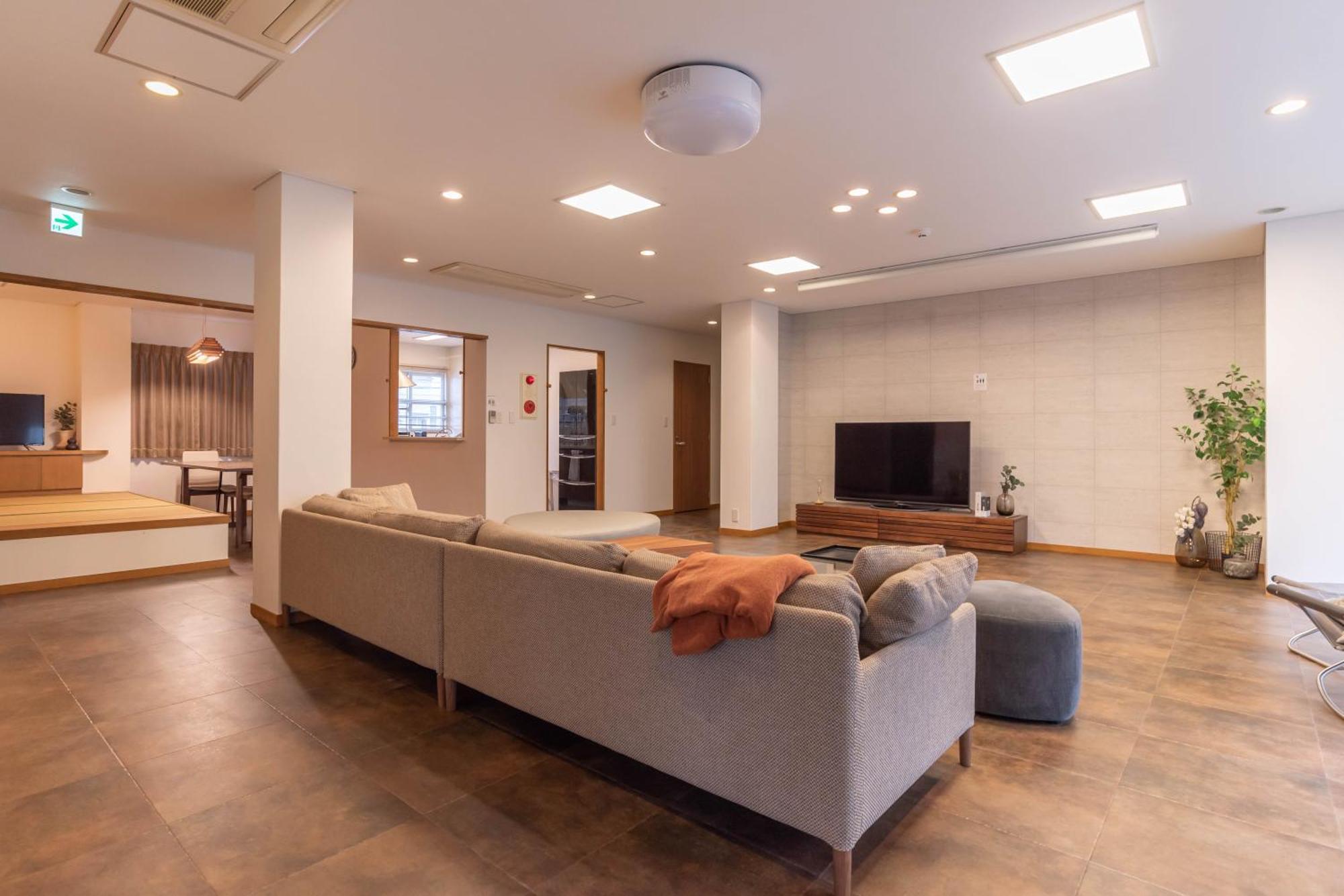 Bijou Suites Ai Premium أوساكا الغرفة الصورة