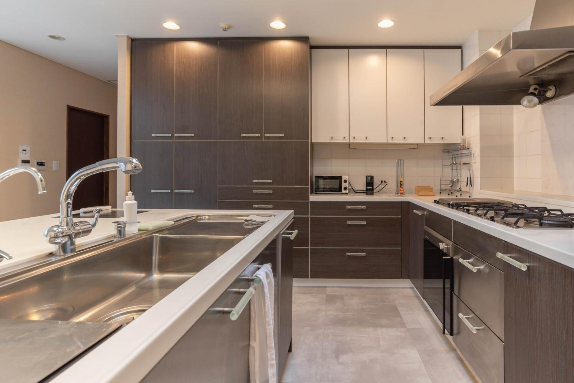 Bijou Suites Ai Premium أوساكا الغرفة الصورة